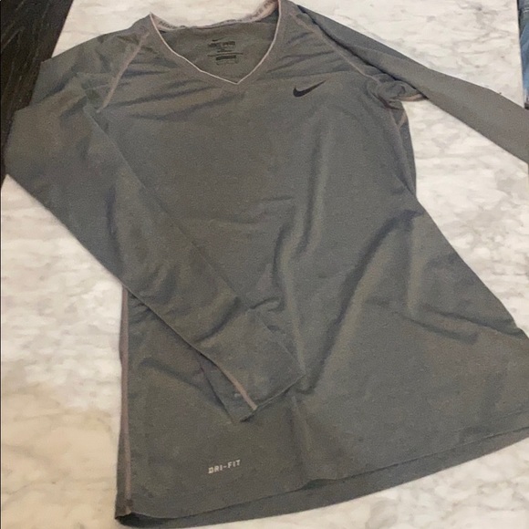 Nike pro dri fit long sleeve - Picture 3 of 4